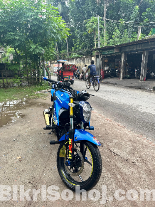 Suzuki gixxer